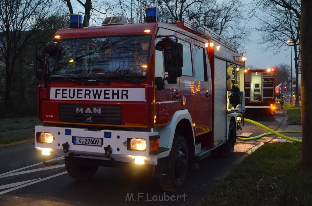 Feuer 3 Koeln Ostheim Rath Roesrathertstr P0883.JPG - Miklos Laubert